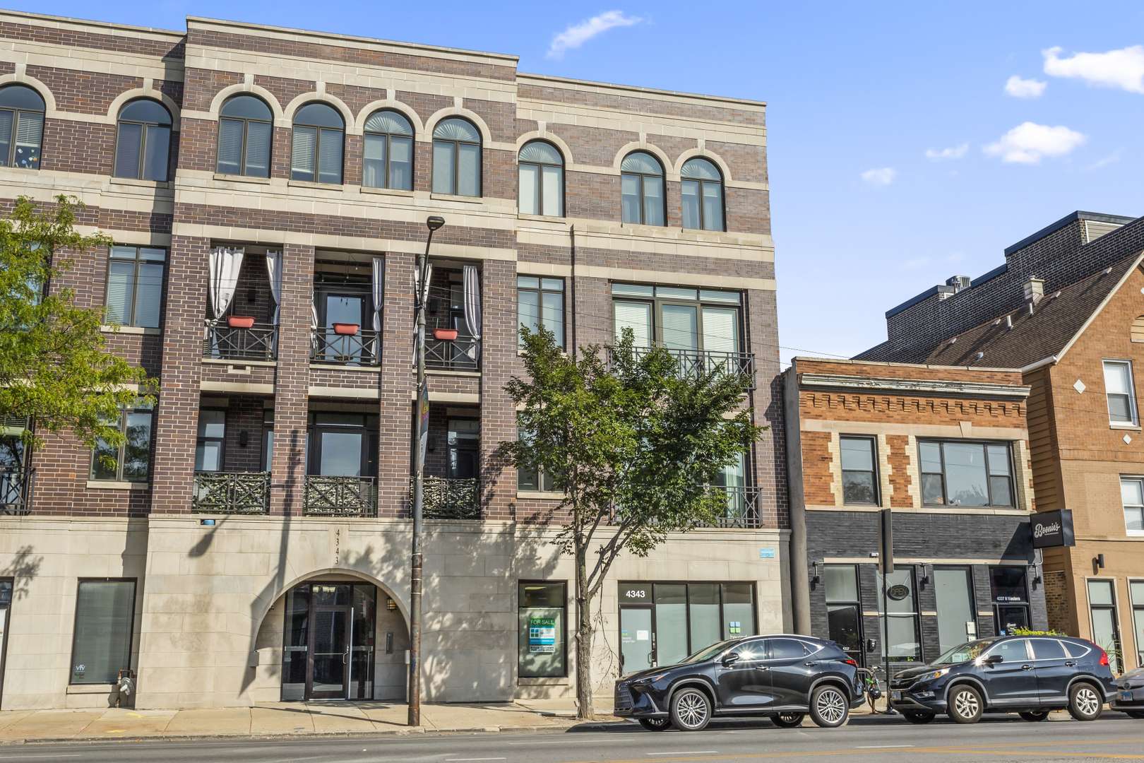 4343 N Western AVE #C1, Chicago, IL 60618