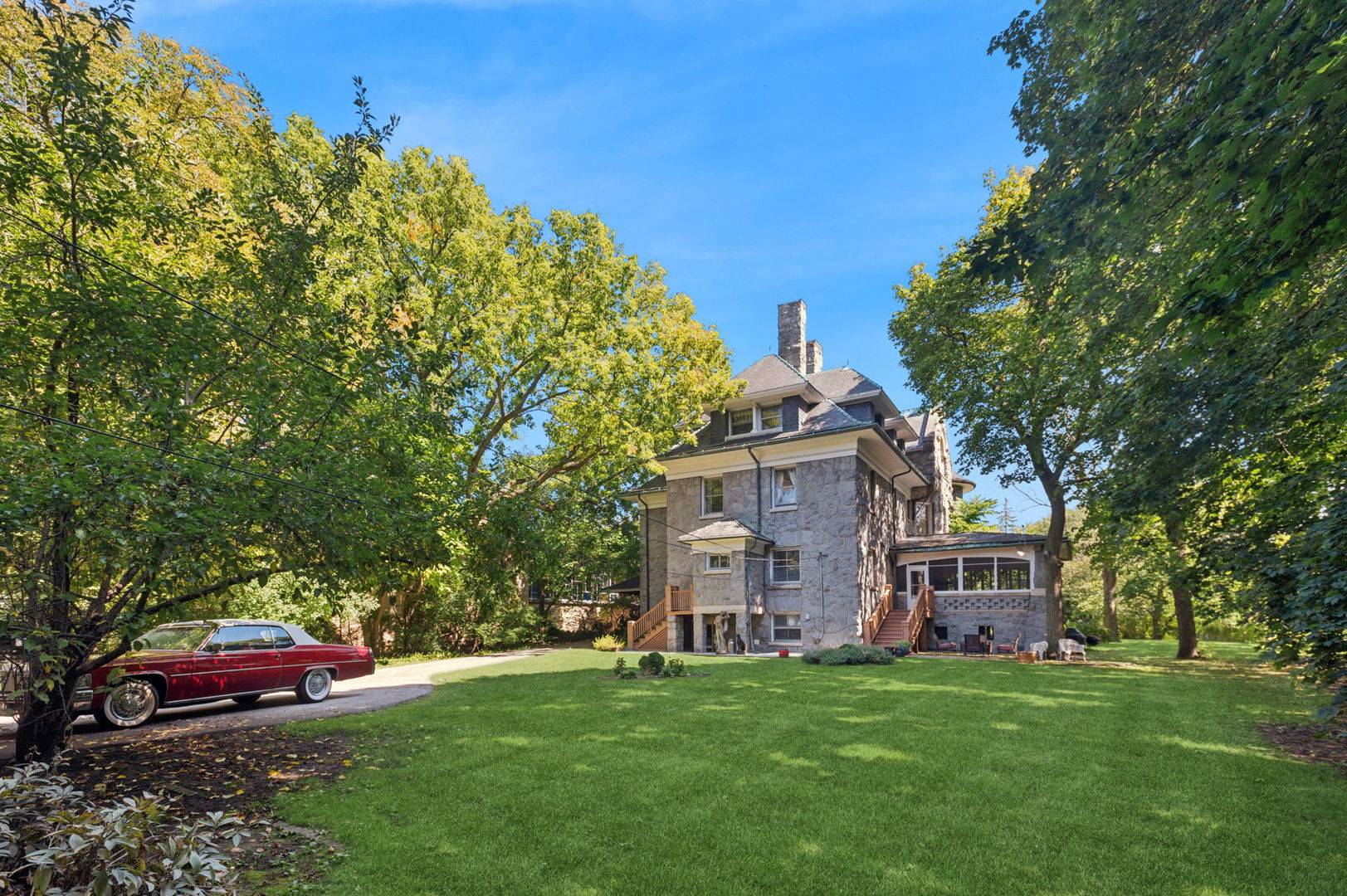 1232 Ridge AVE, Evanston, IL 60202