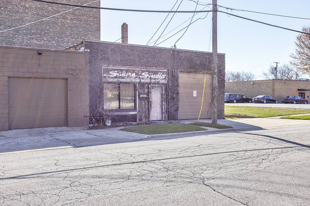 907 E State ST, Rockford, IL 61104