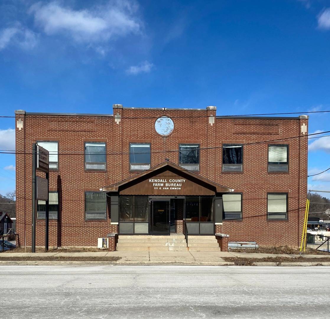 111 E Van Emmon ST, Yorkville, IL 60560