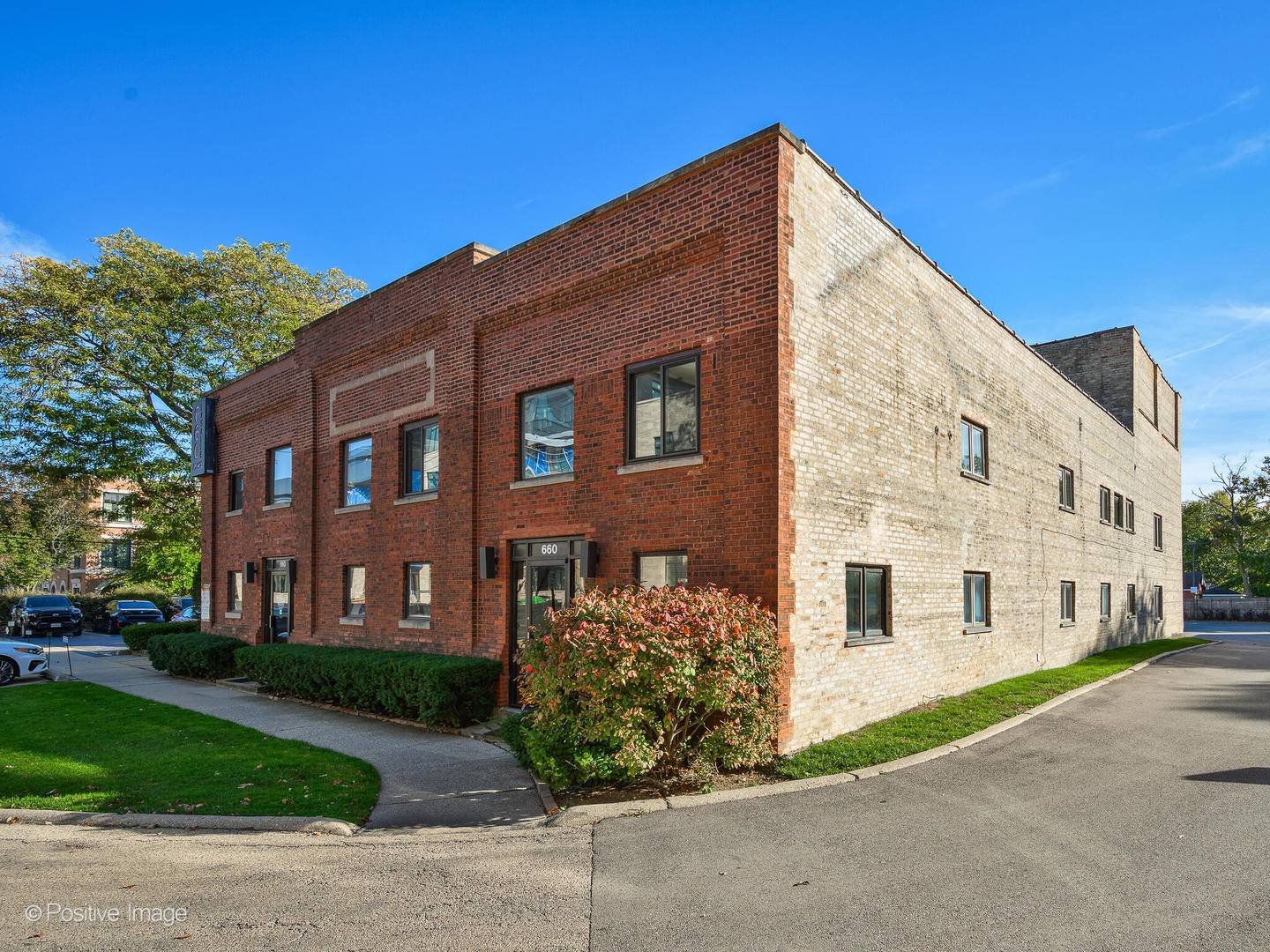 660 La Salle PL, Highland Park, IL 60035