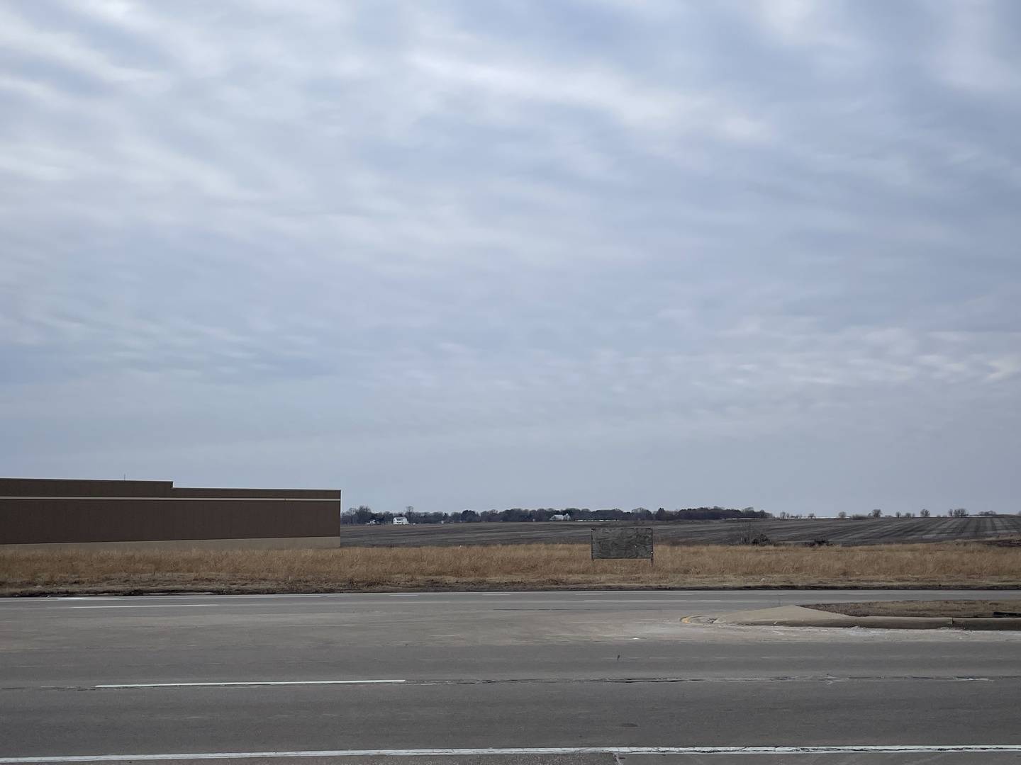 0 E Lincolnway, Sterling, IL 61081