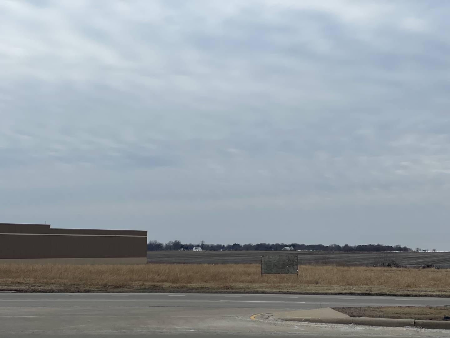 0 E Lincolnway, Sterling, IL 61081