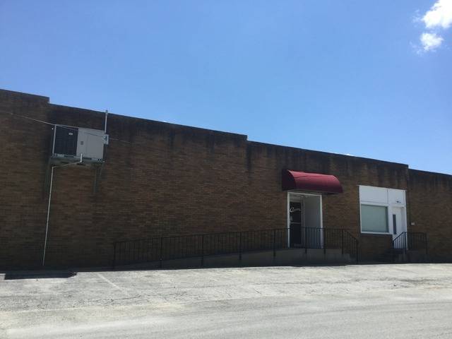 209 W Oak ST, Watseka, IL 60970