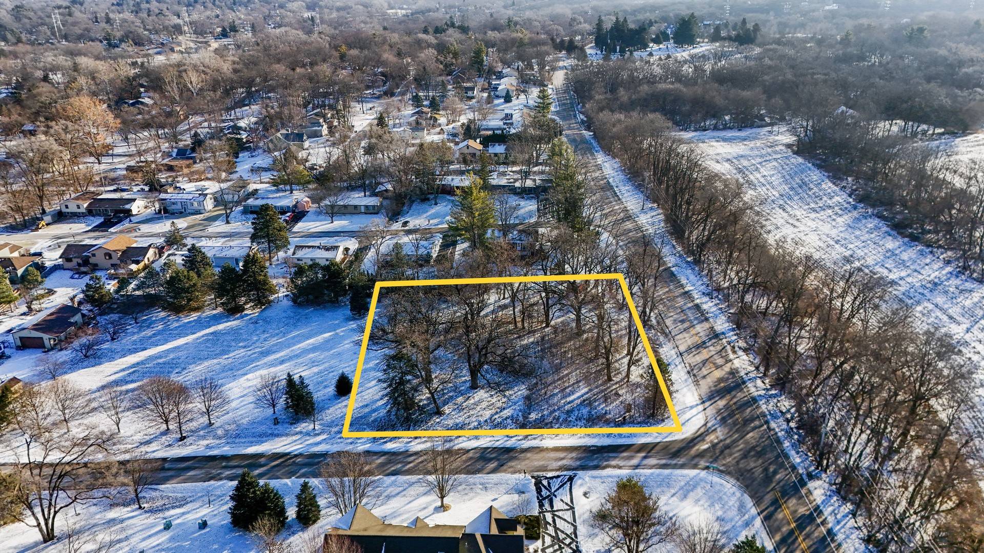9814 River Bluff LN, Fox River Grove, IL 60021