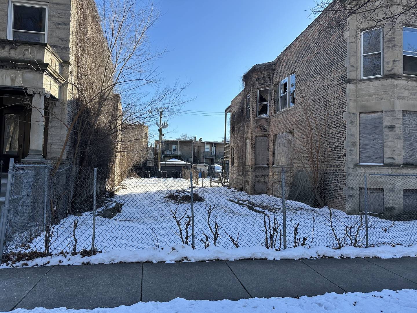 4008 W MONROE ST, Chicago, IL 60624