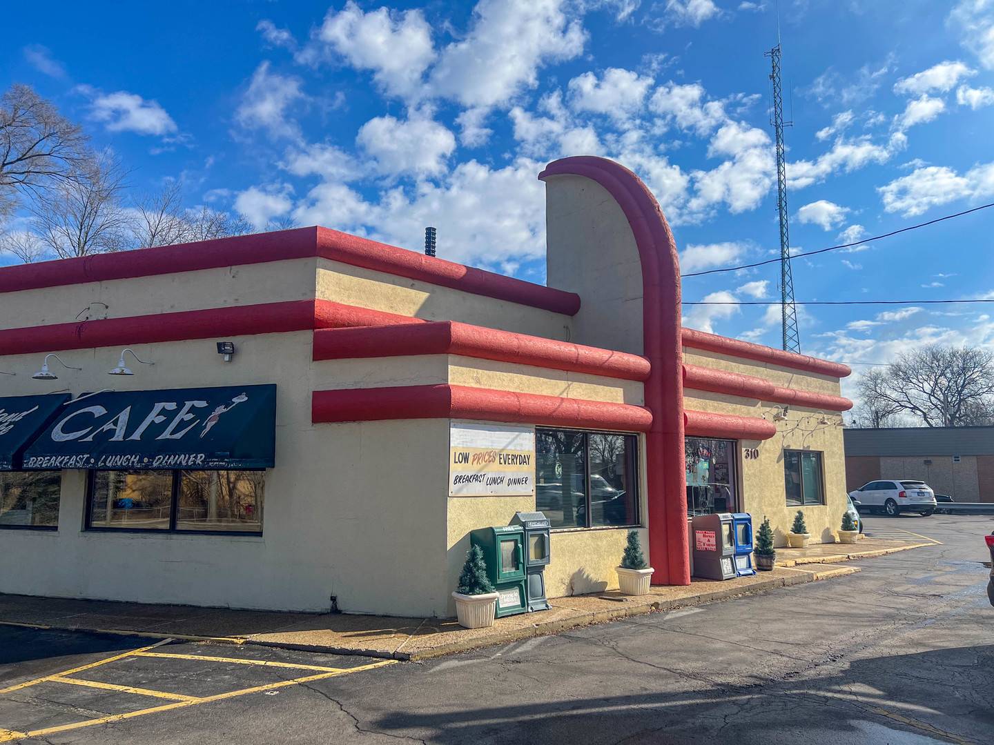 310 E State RD, Island Lake, IL 60042