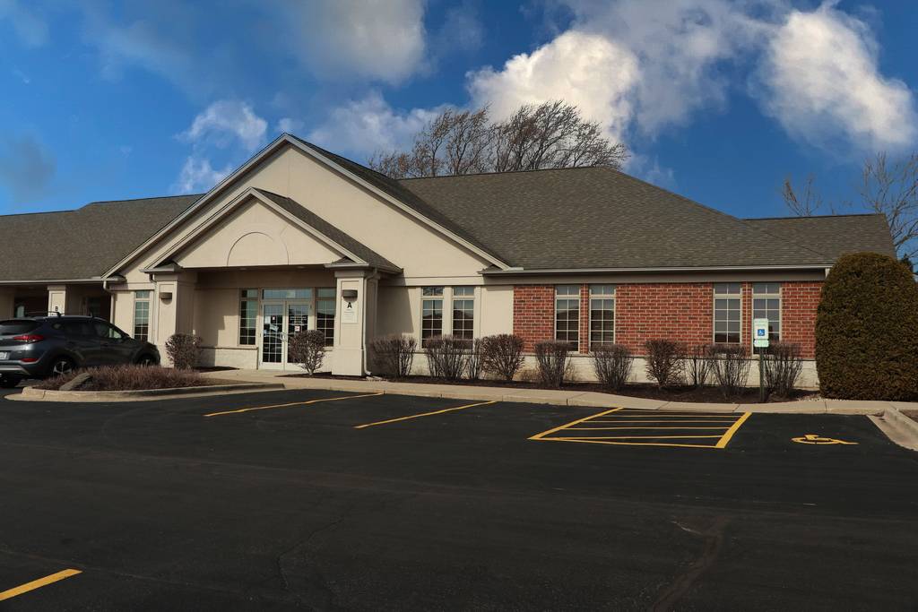 380 N Terra Cotta RD #A, Crystal Lake, IL 60012