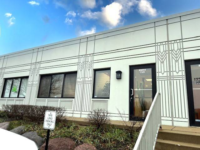 715 Ridgeview DR, Mchenry, IL 60050