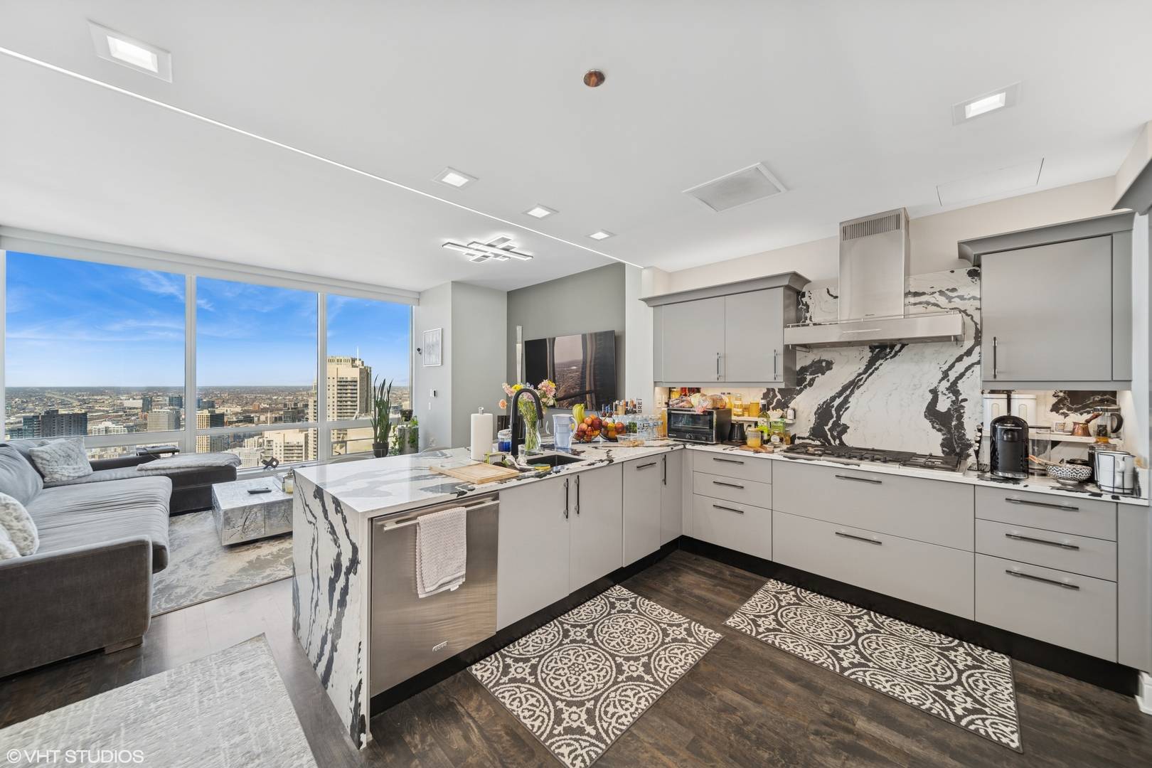 401 N Wabash AVE #37C, Chicago, IL 60611