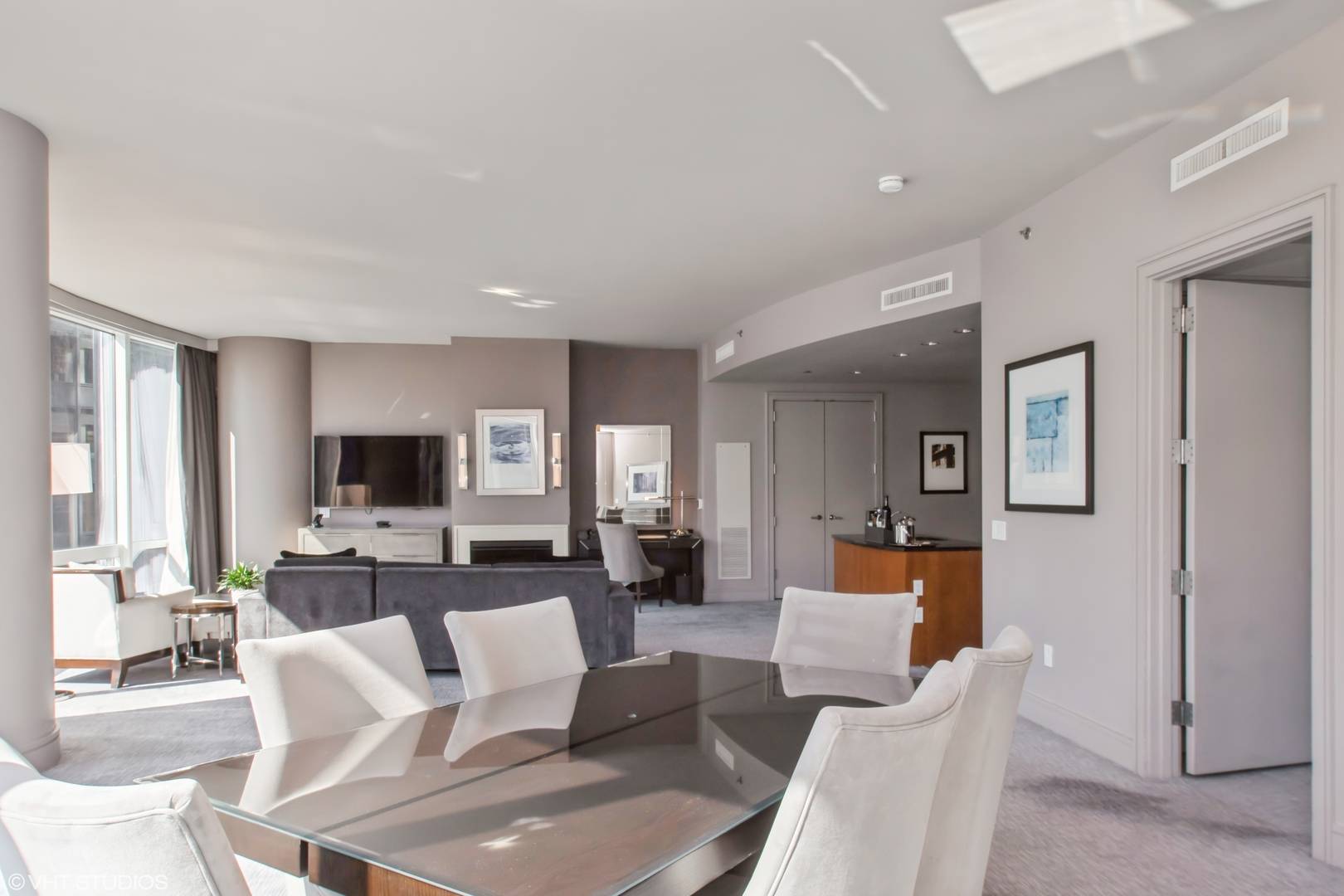401 N Wabash AVE #2432, Chicago, IL 60611