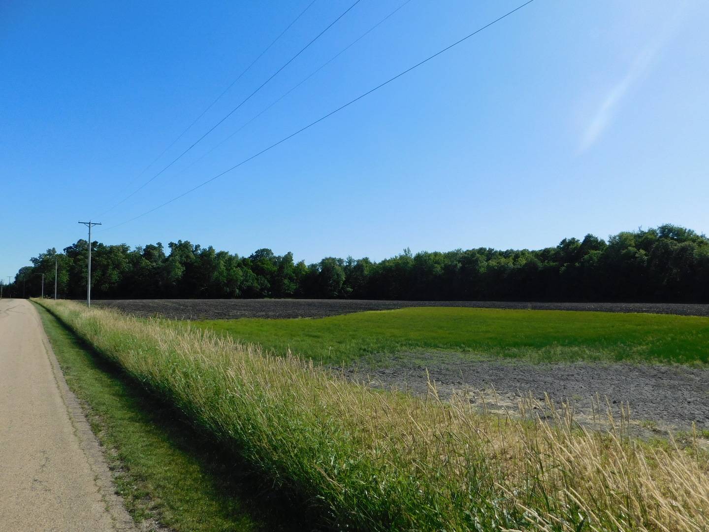 4535 E 14th RD, Earlville, IL 60518