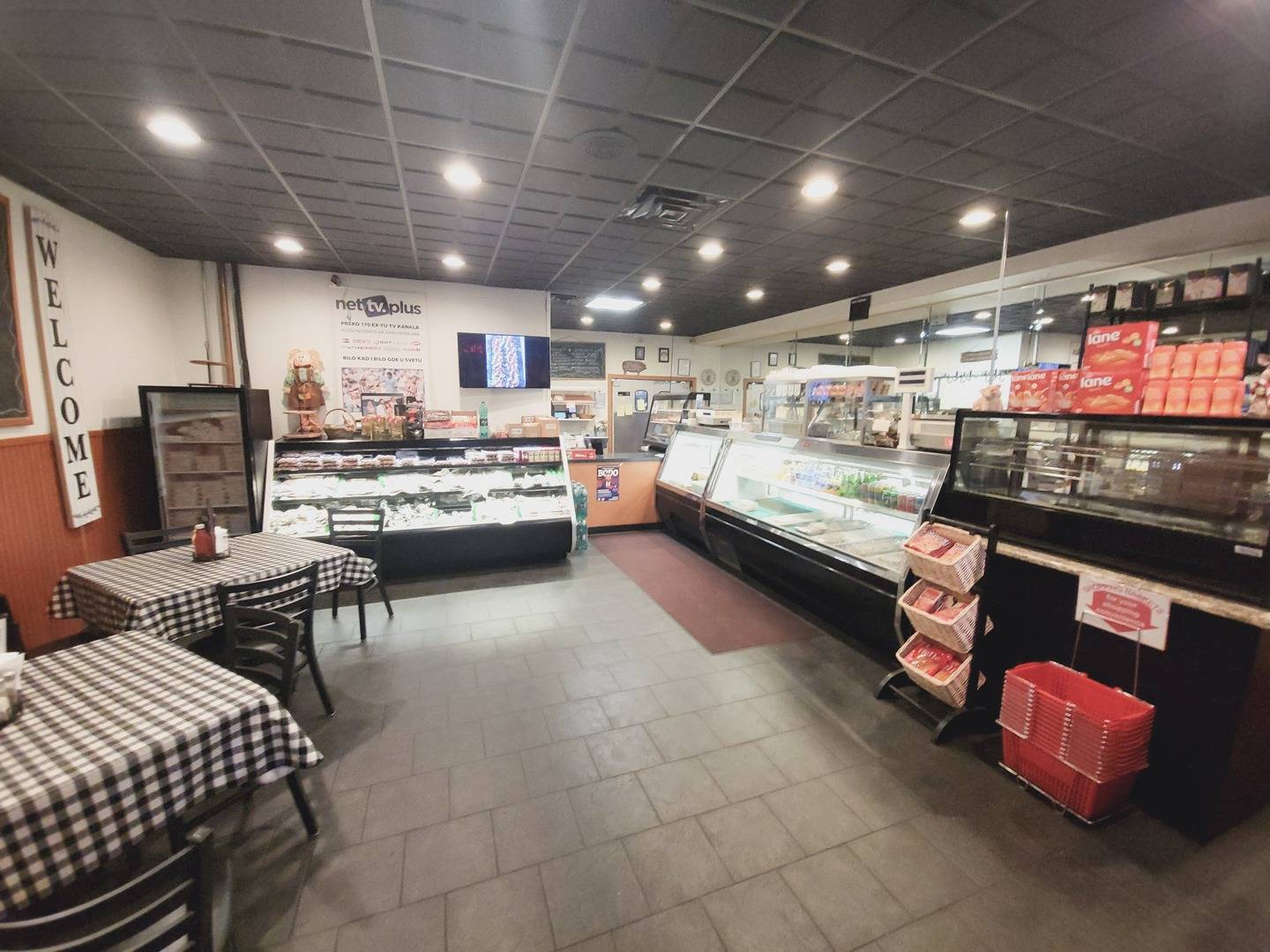 7035-39 W Higgins AVE, Chicago, IL 60656