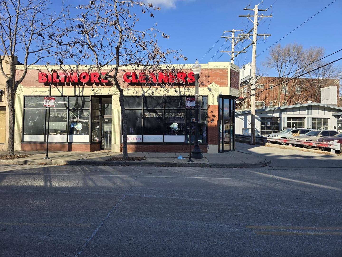 3214 W Bryn Mawr AVE, Chicago, IL 60659