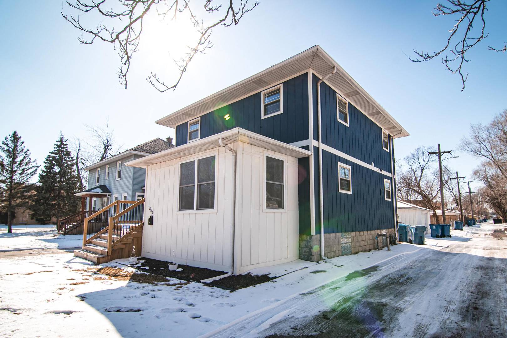 860 State Line RD, Calumet City, IL 60409