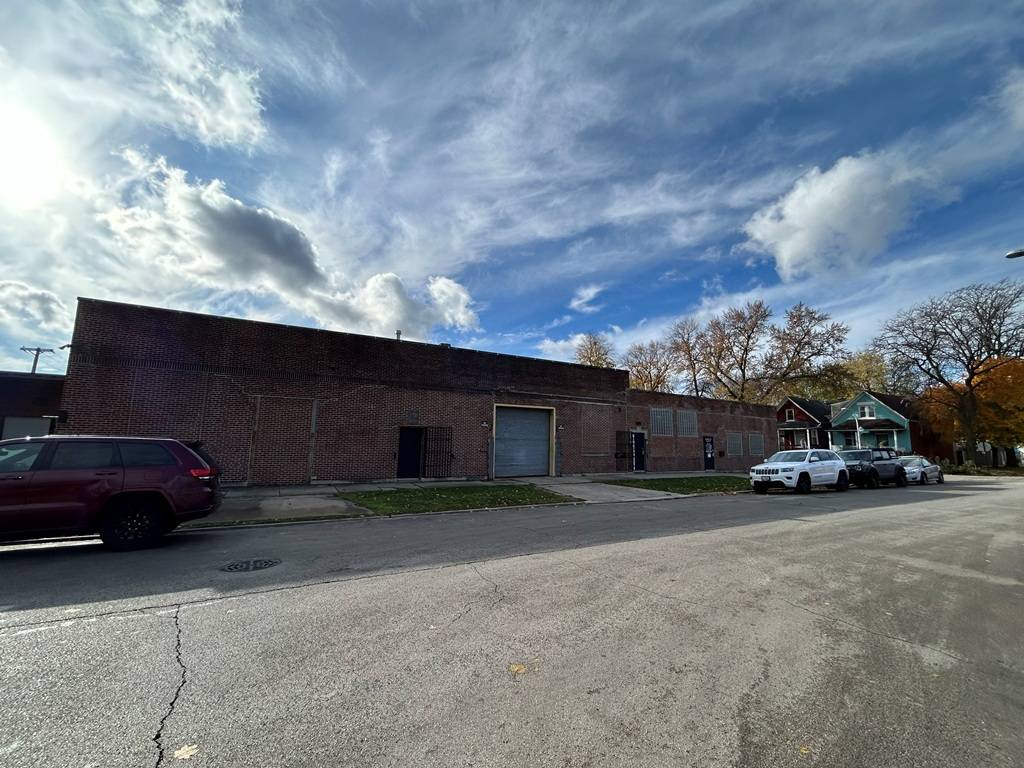 548 N Sacramento BLVD, Chicago, IL 60612