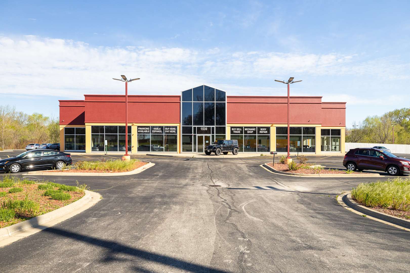1530 E New York ST, Aurora, IL 60505