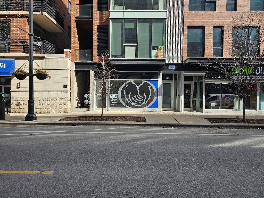 861 N Larrabee ST, Chicago, IL 60610