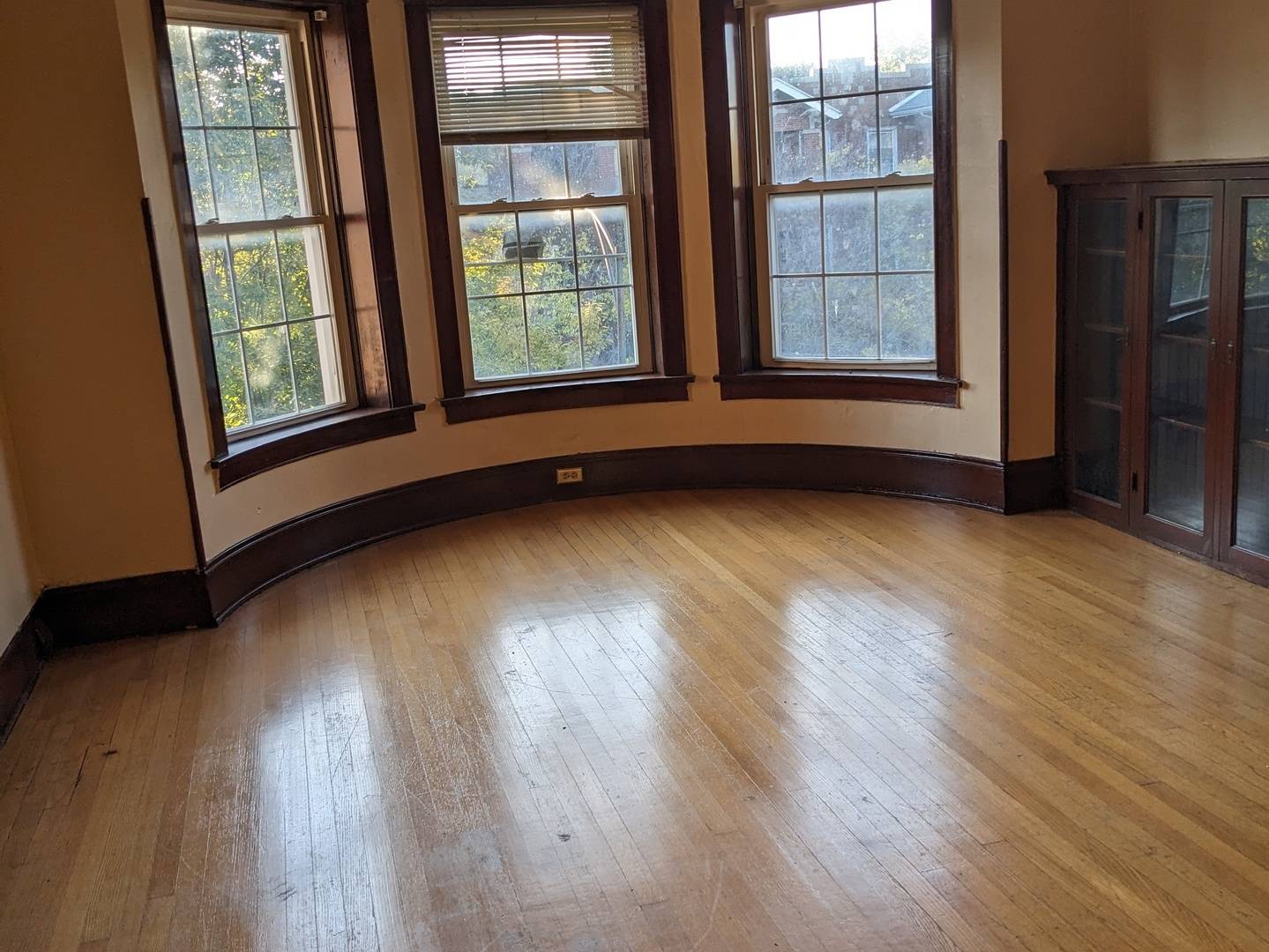 5729 S MICHIGAN AVE, Chicago, IL 60637