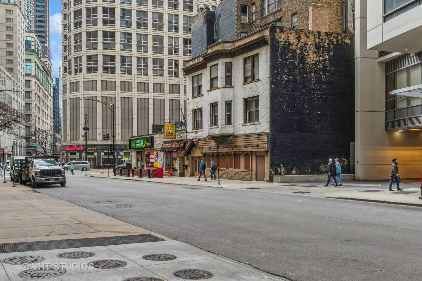 806 N Rush ST, Chicago, IL 60611