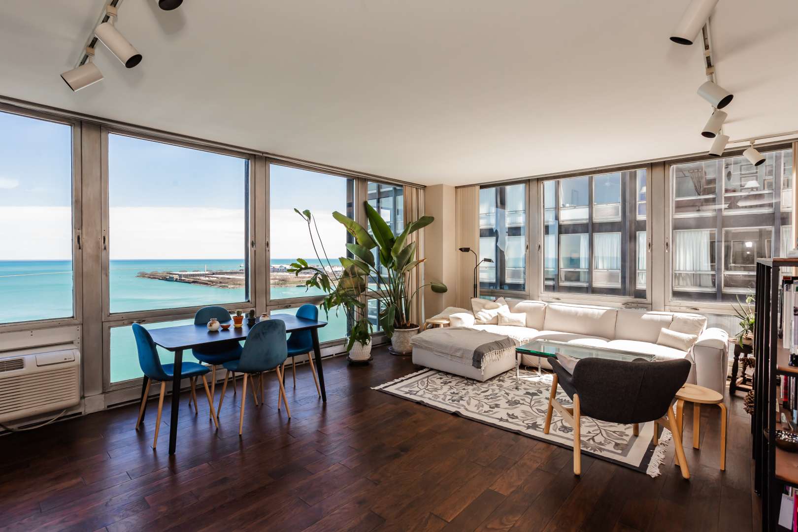 880 N LAKE SHORE DR #17D, Chicago, IL 60611