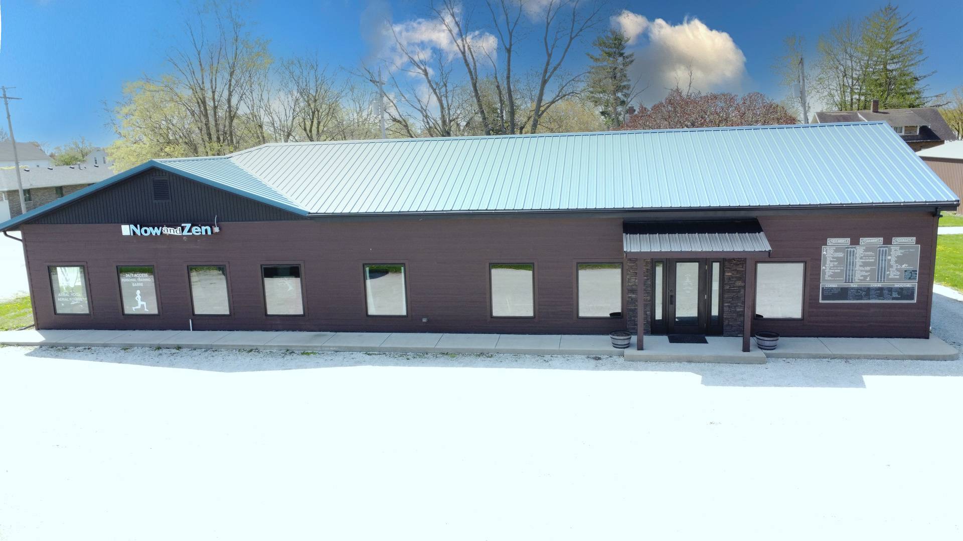 201 E Main ST, Crescent City, IL 60928