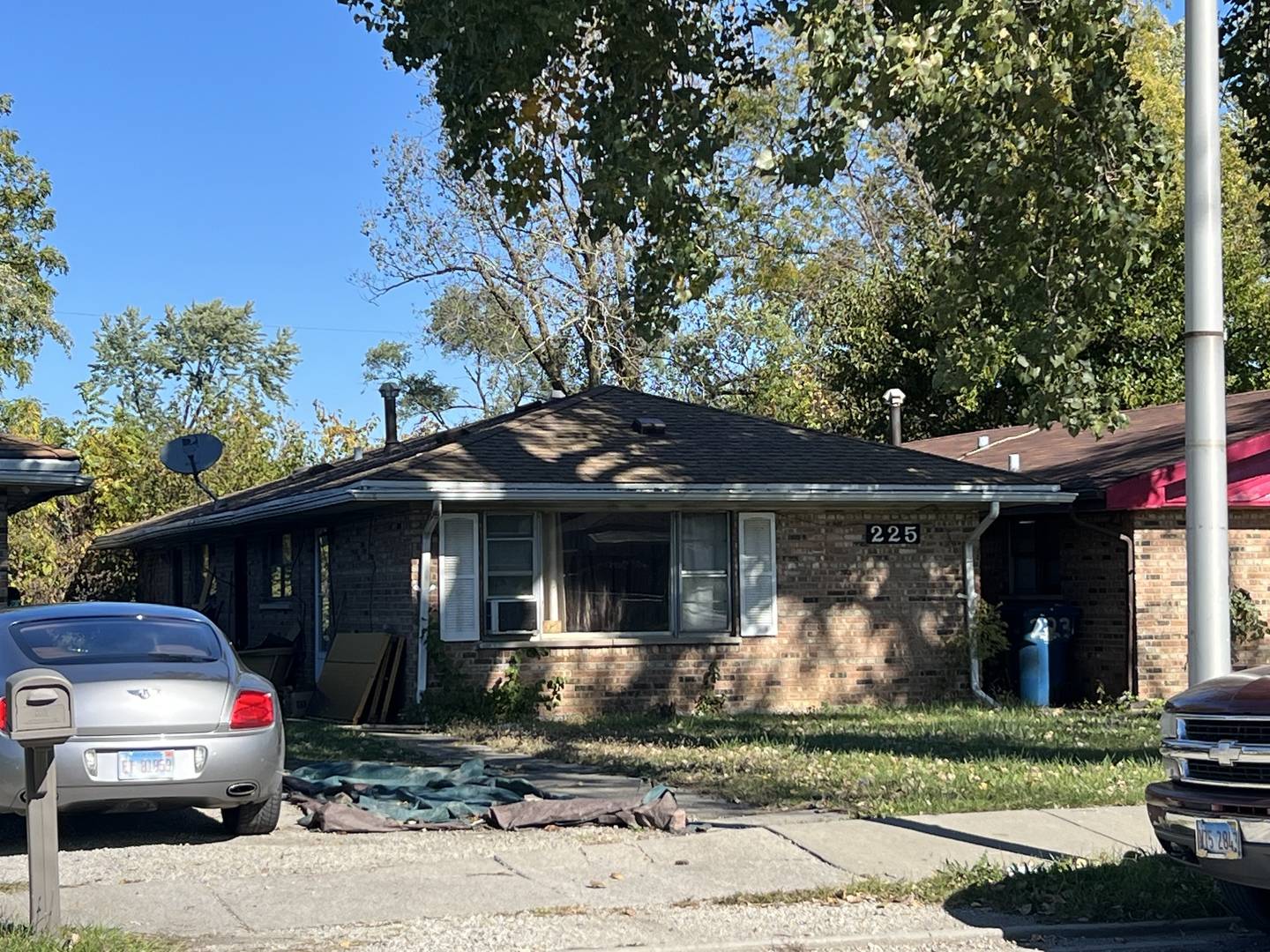 225 W 155th ST, Harvey, IL 60426