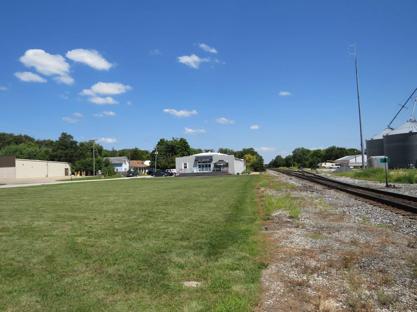 000 Brichlawn PL, Seneca, IL 61360