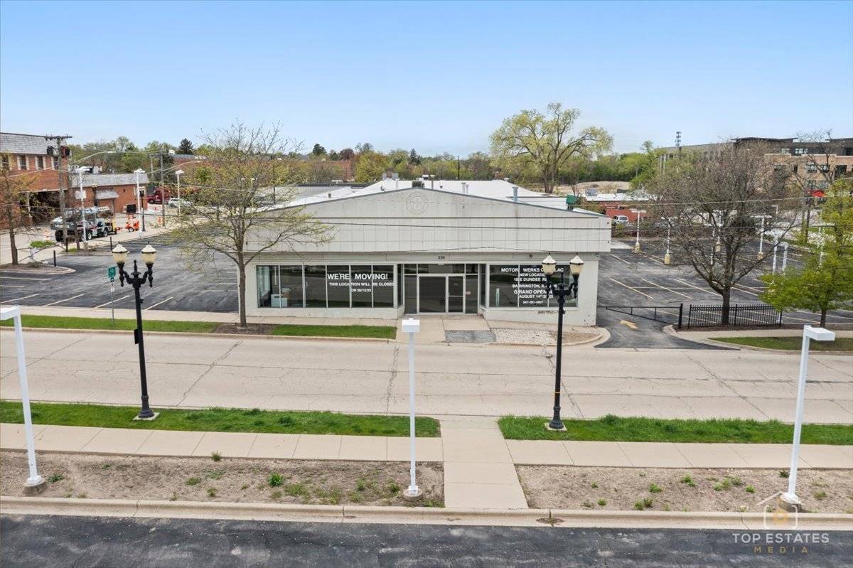 206 N Cook ST, Barrington, IL 60010