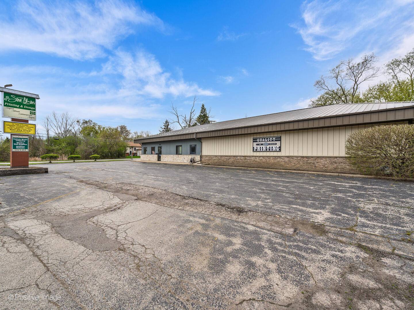 1550 Green Bay RD, North Chicago, IL 60064