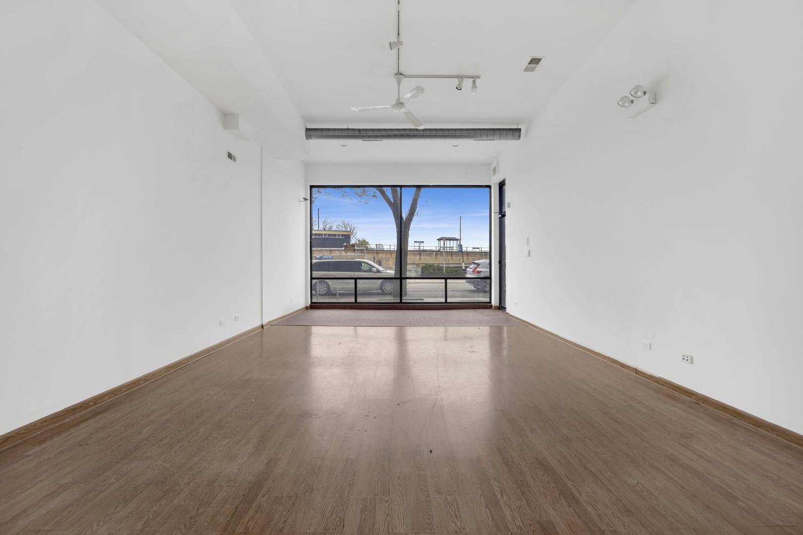 4962 N Milwaukee AVE, Chicago, IL 60630