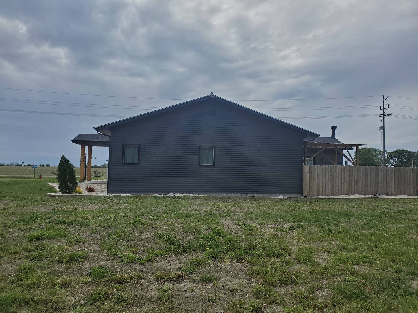 507 N Secor ST, Gilman, IL 60938