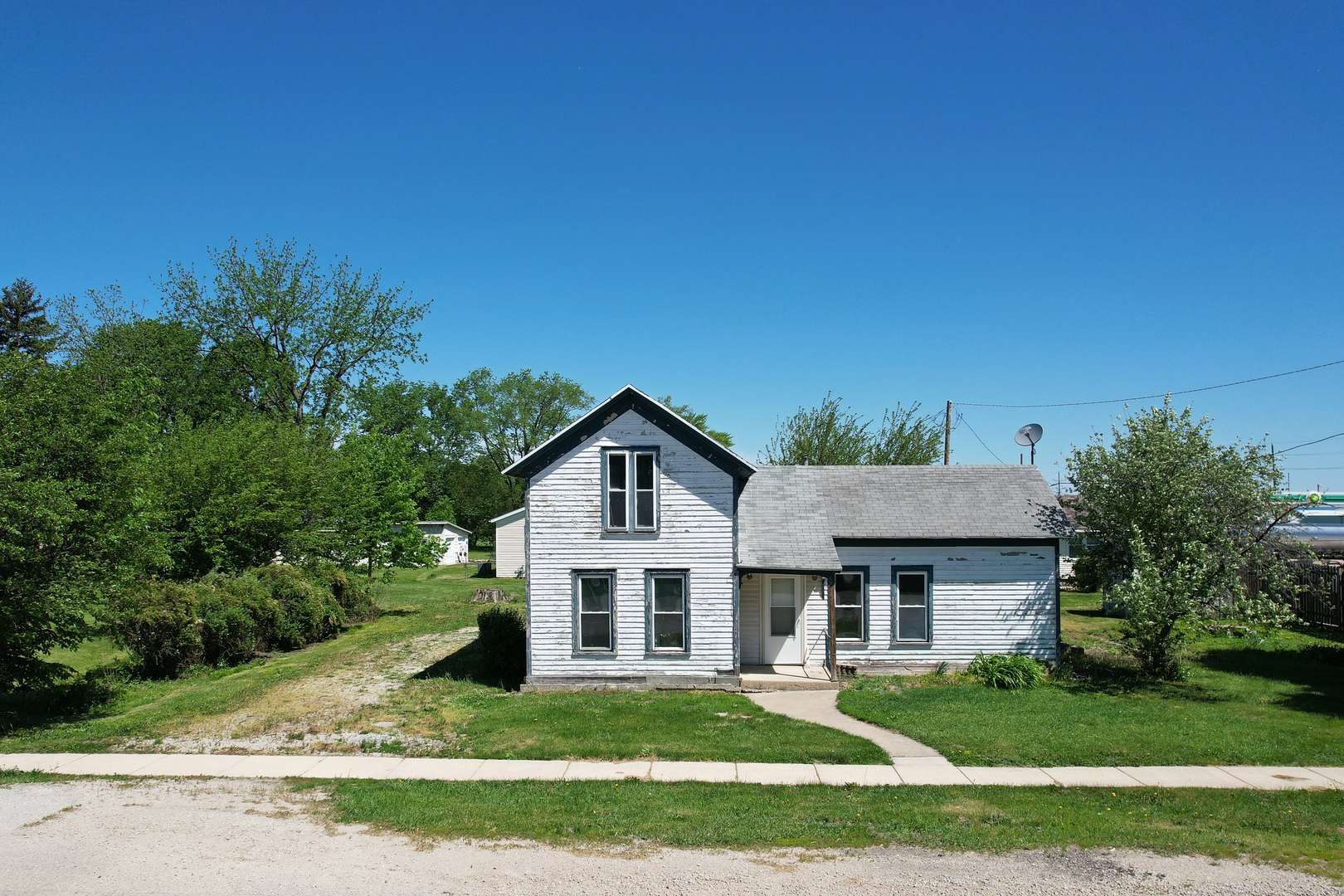 605 East ST, Mazon, IL 60444