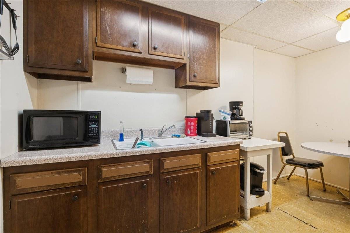 8115 W Grand AVE, River Grove, IL 60171