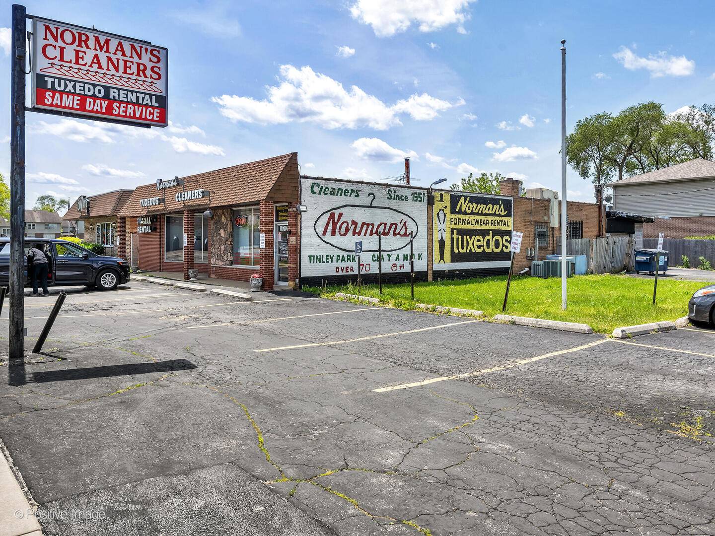 17702 Oak Park AVE, Tinley Park, IL 60477