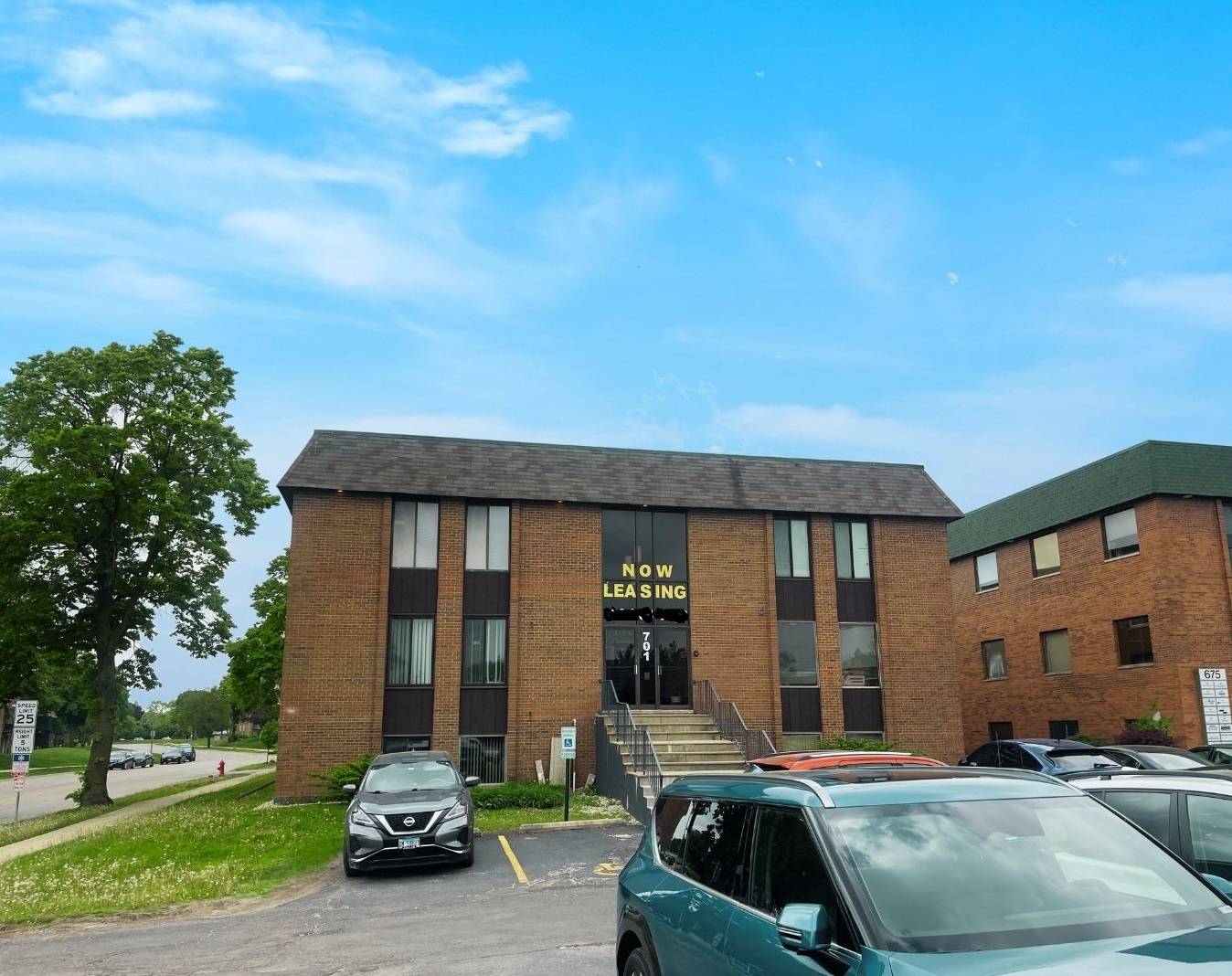 701 E Irving Park RD, Roselle, IL 60172