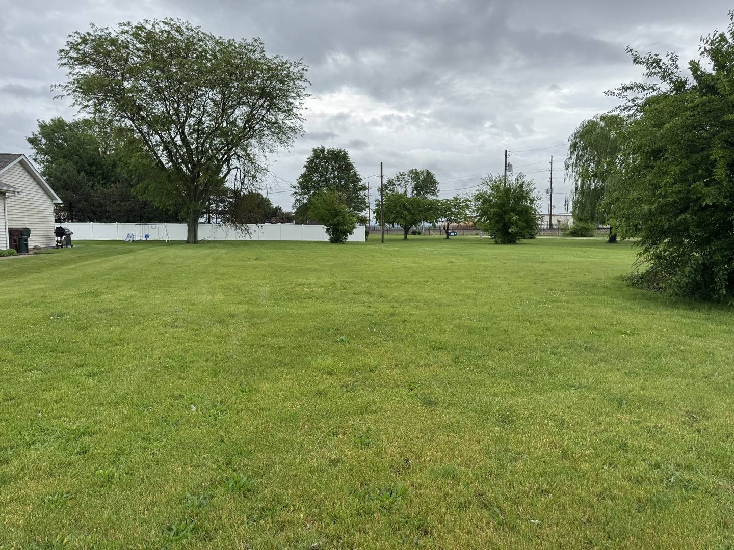 504 N Pine ST, Gardner, IL 60424