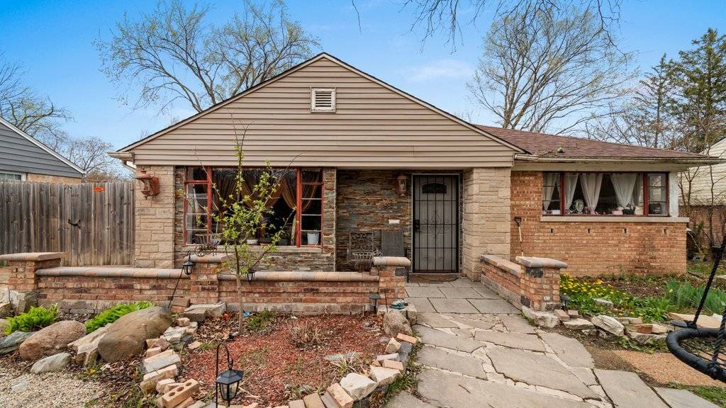 36 Monee RD, Park Forest, IL 60466