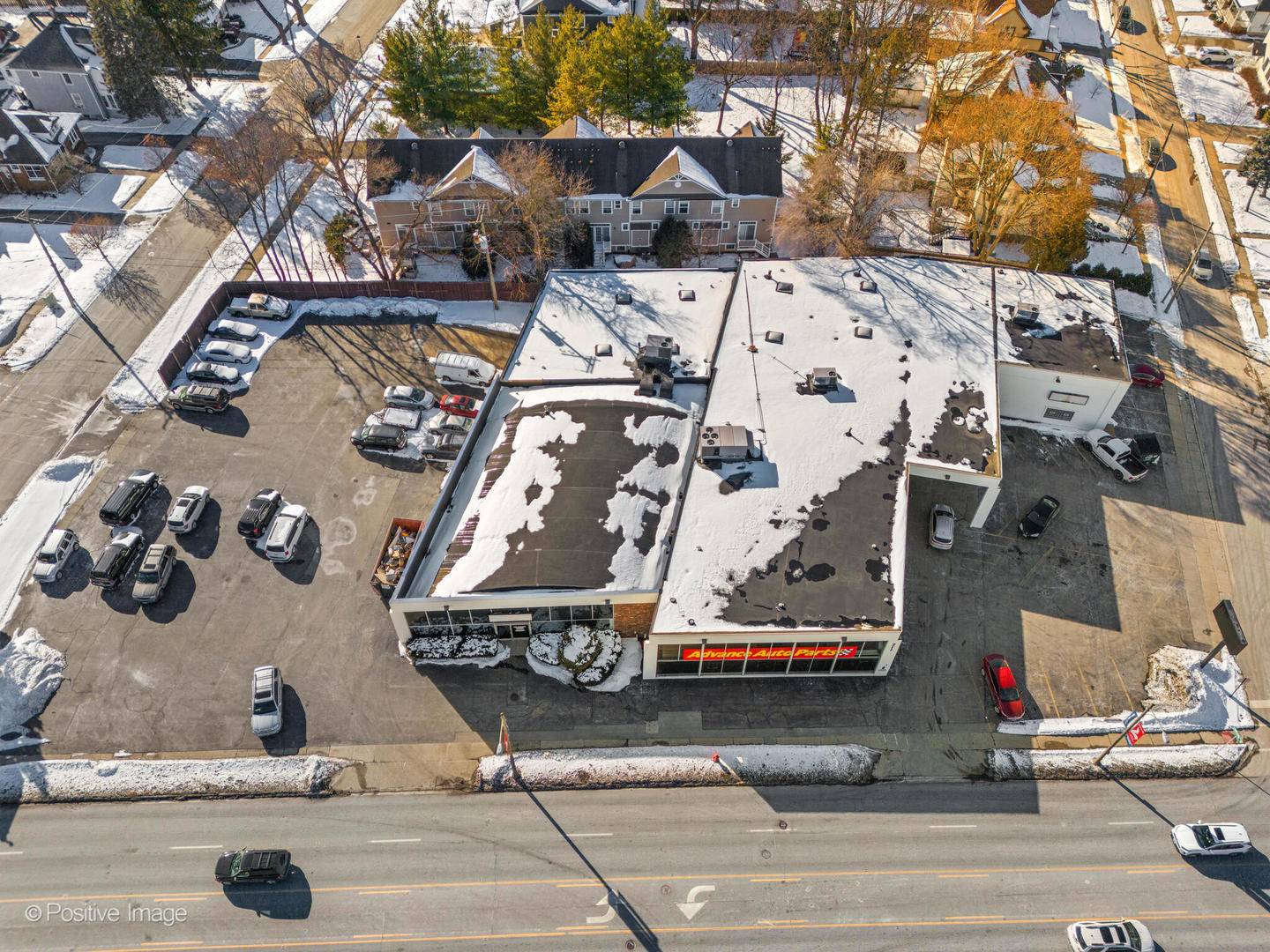 211 S Milwaukee AVE, Libertyville, IL 60048
