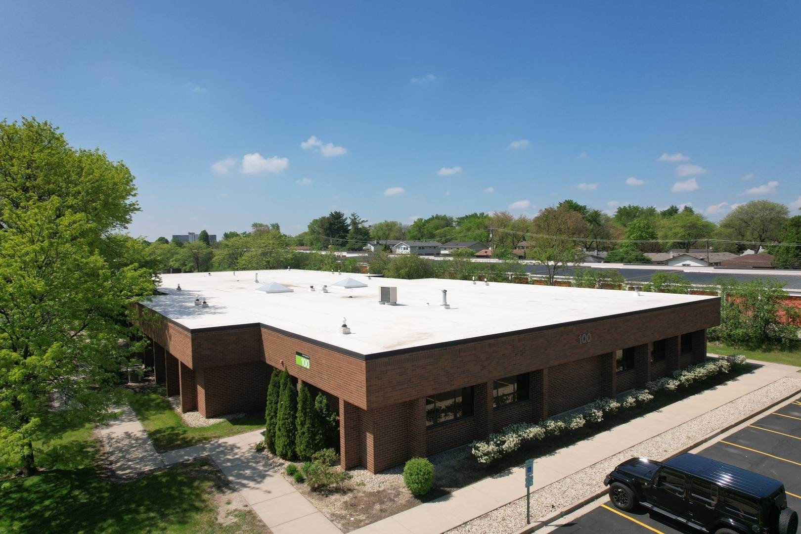 100 Hillcrest BLVD, Schaumburg, IL 60195