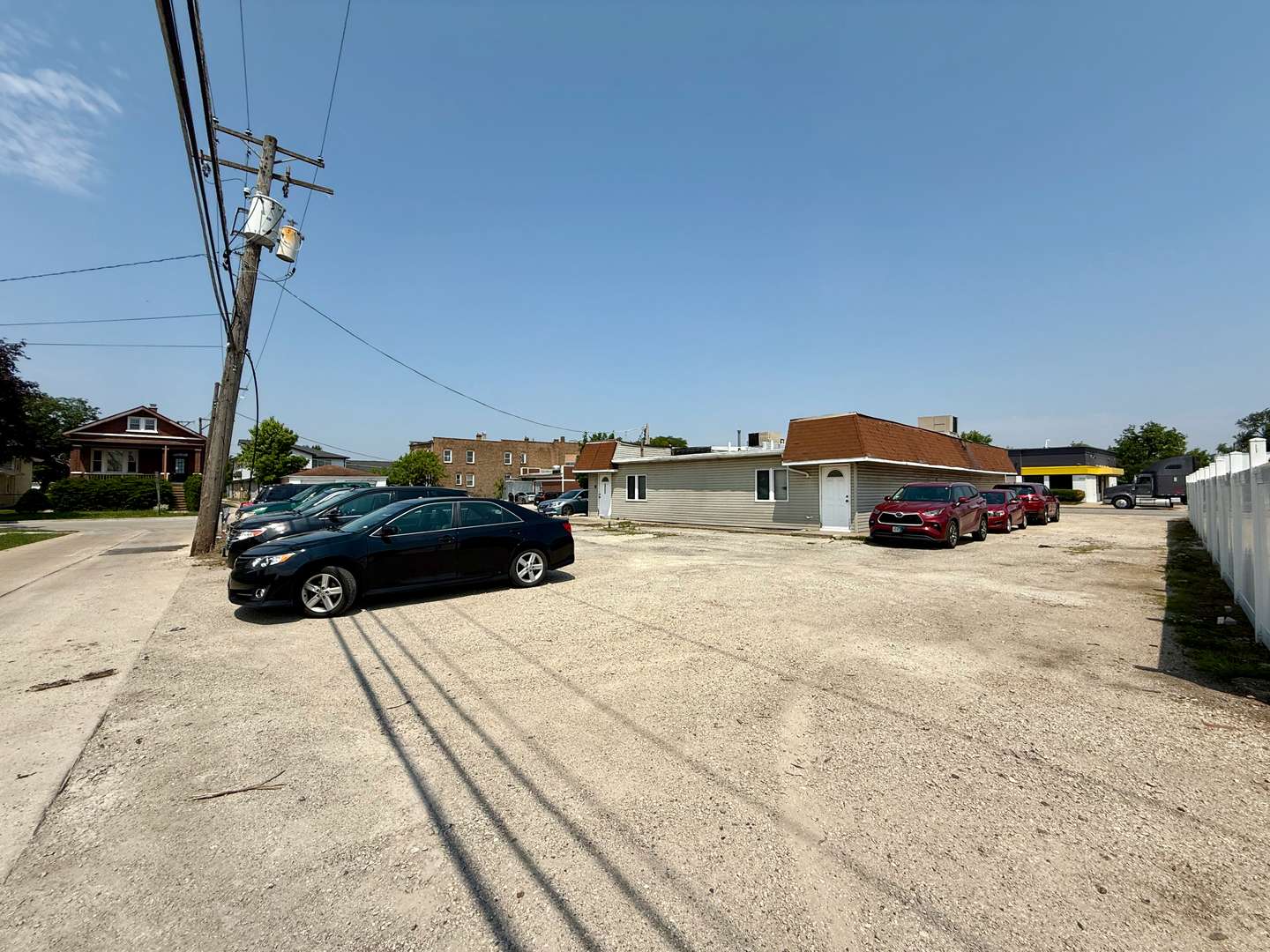 8743 Ogden AVE, Lyons, IL 60534