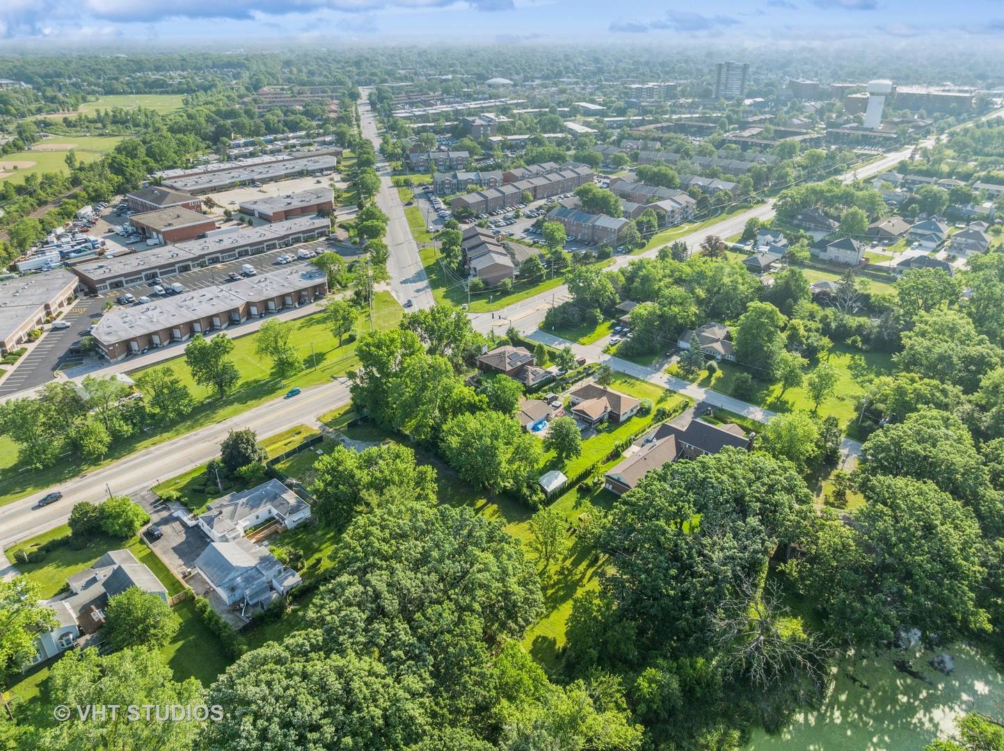9517 W Central RD, Des Plaines, IL 60016