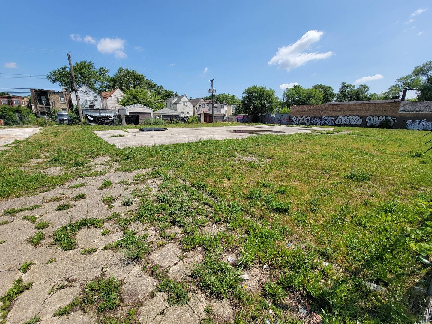 4222 W Division ST, Chicago, IL 60651