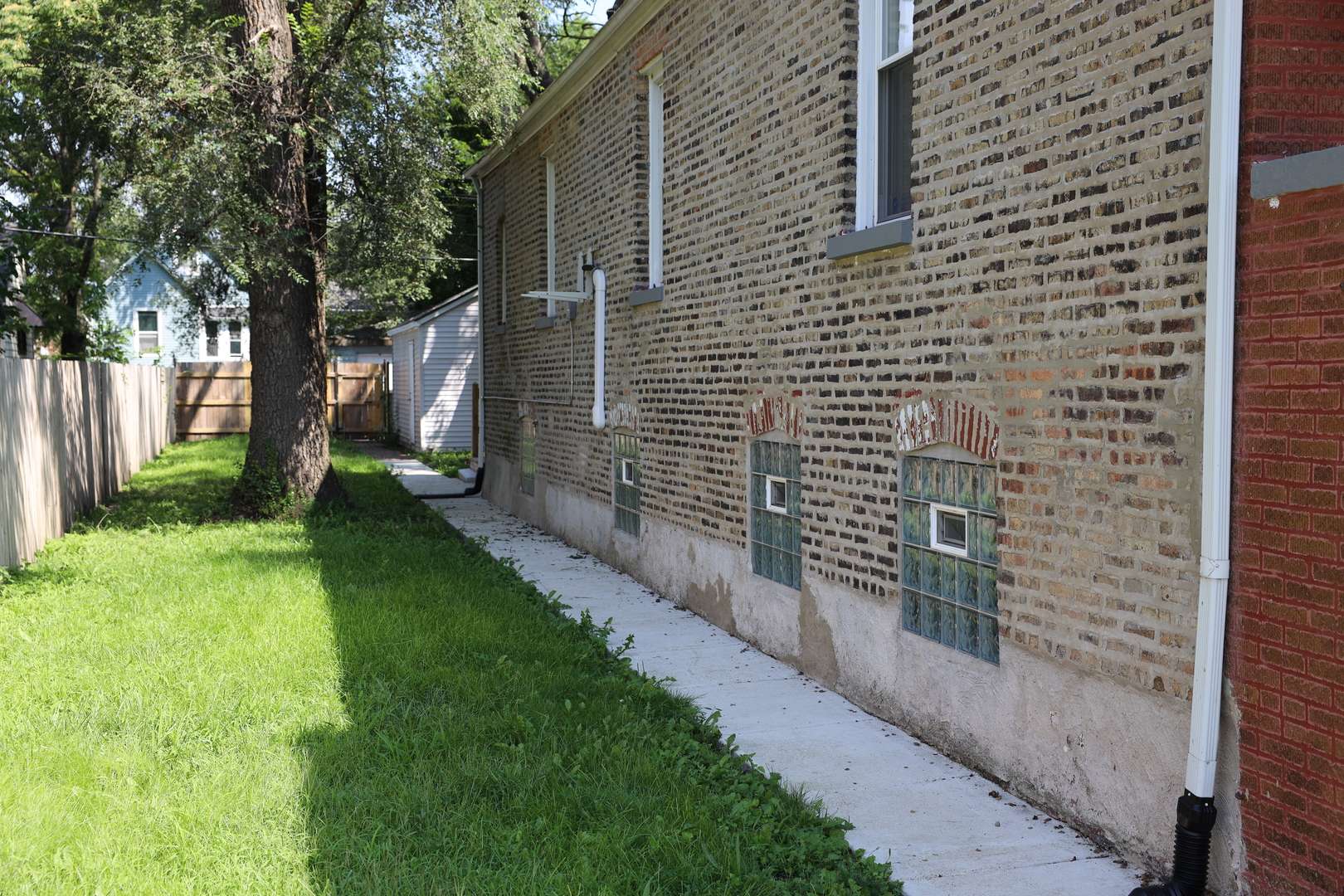 7017 S Hermitage AVE, Chicago, IL 60636