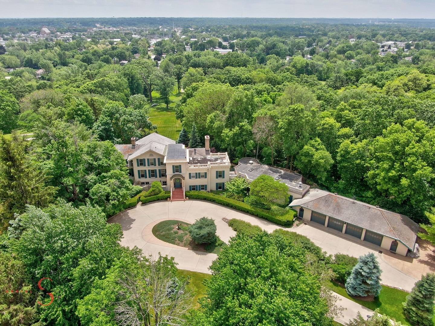 2011 Caton RD, Ottawa, IL 61350