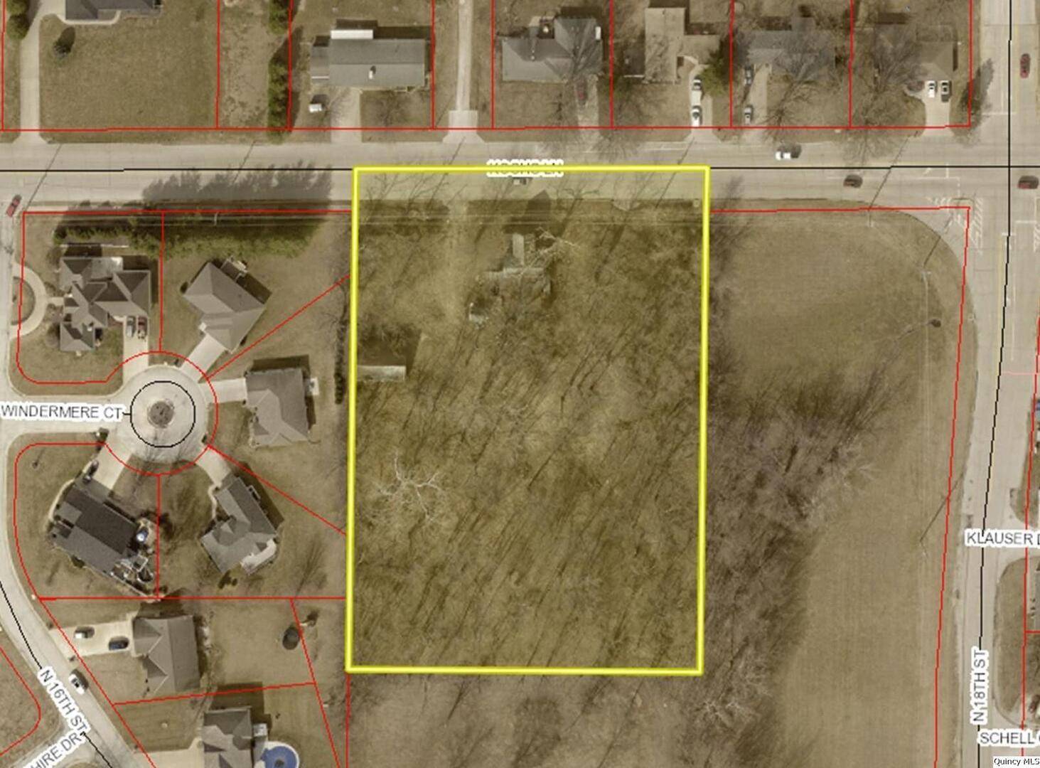 1700 Kochs LN, Quincy, IL 62305
