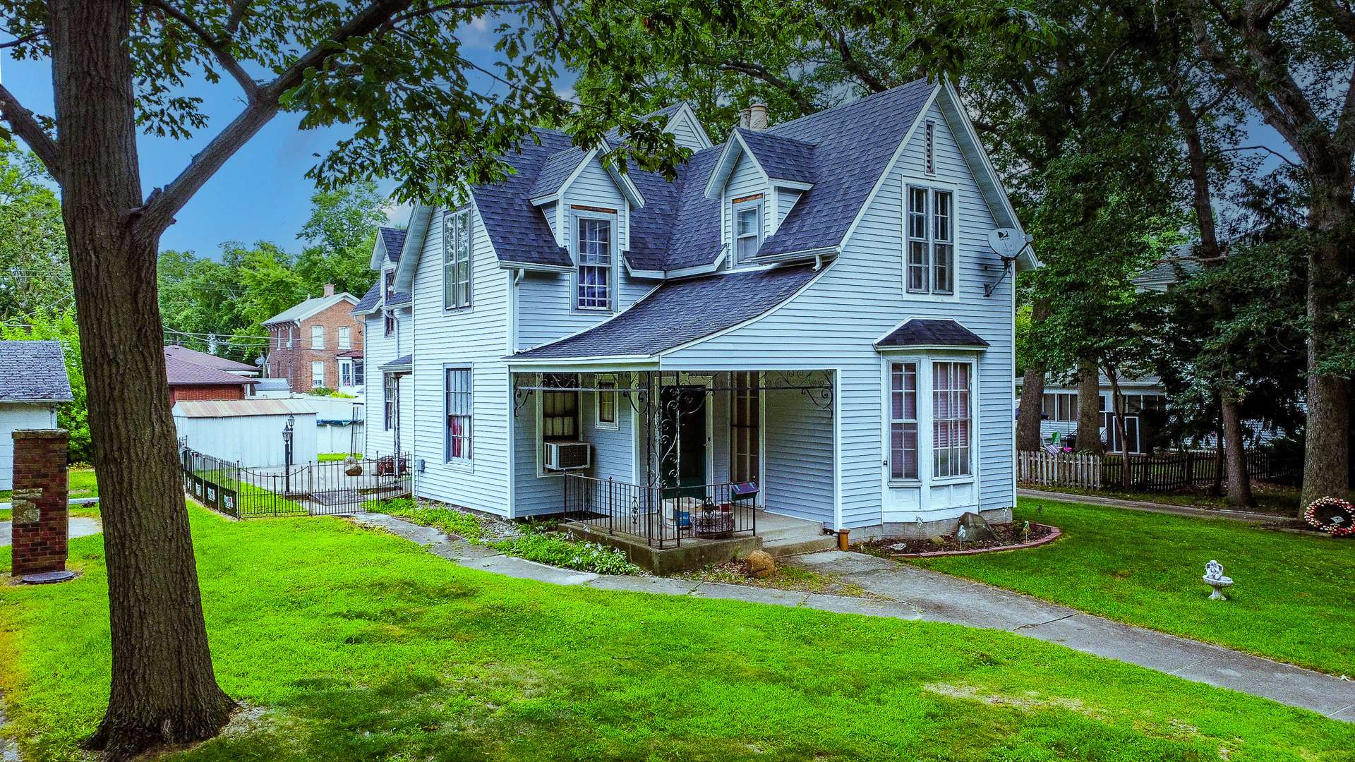 308 E Mulberry ST, Watseka, IL 60970
