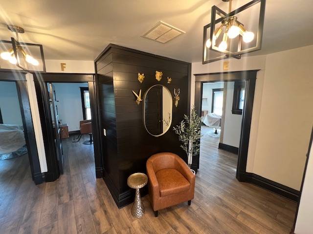 210 N Madison ST, Woodstock, IL 60098