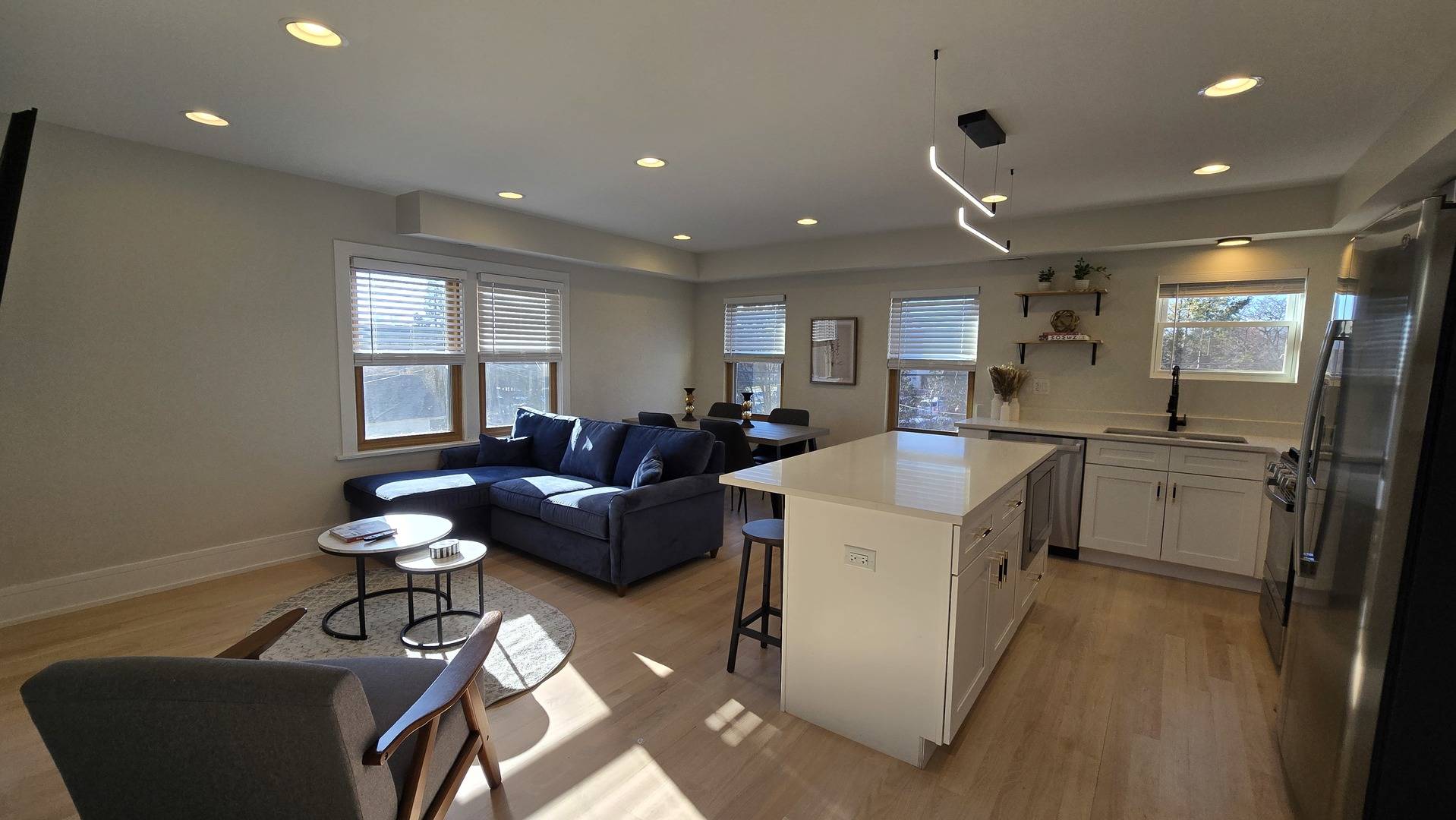 4000 Forest AVE #6, Brookfield, IL 60513
