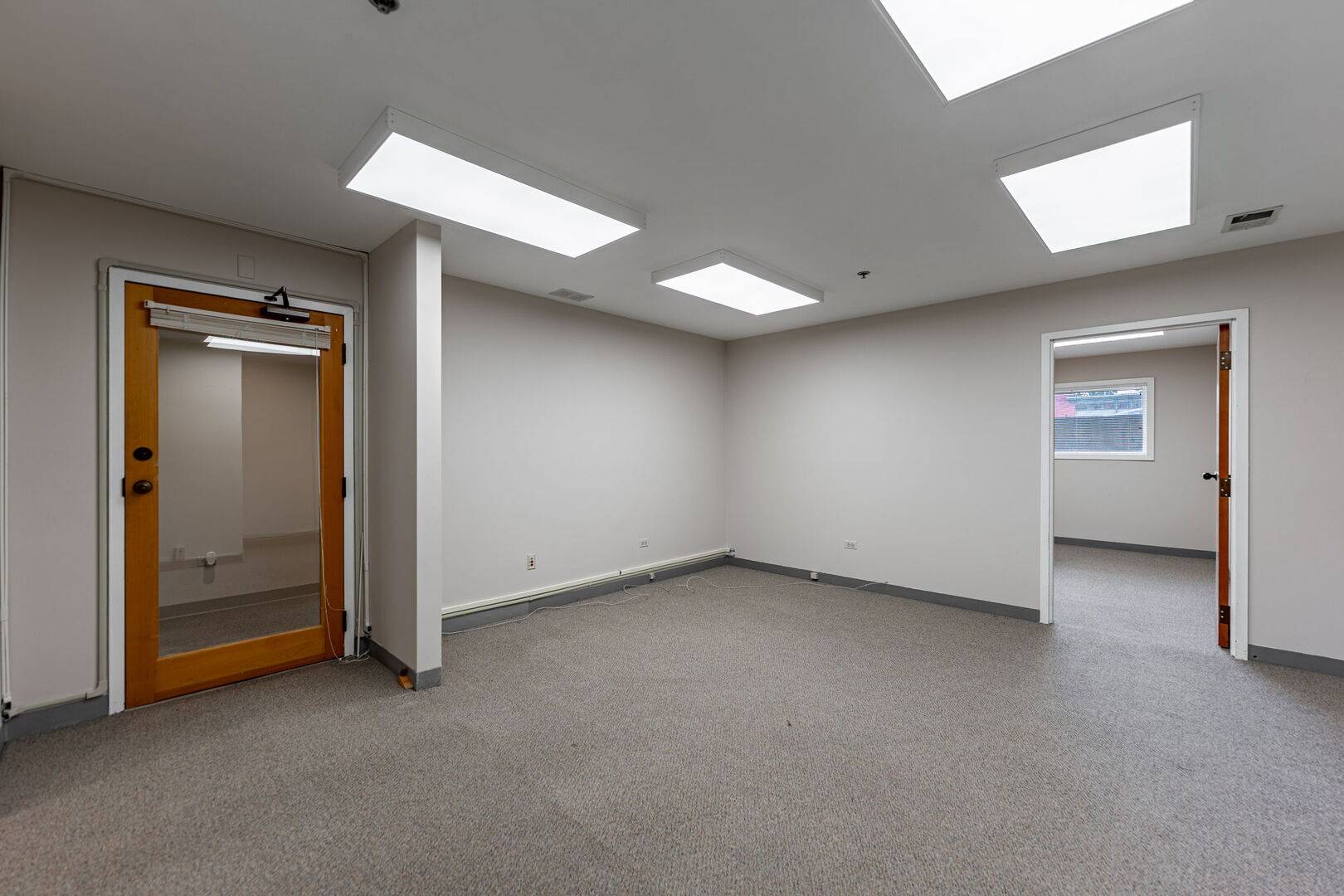 200 N Northwest HWY #100, Barrington, IL 60010